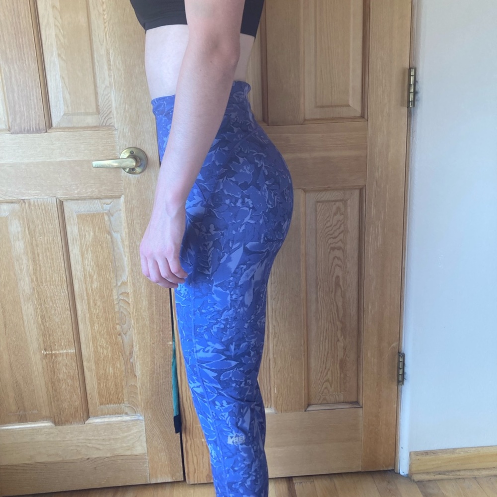REI Leggings size medium